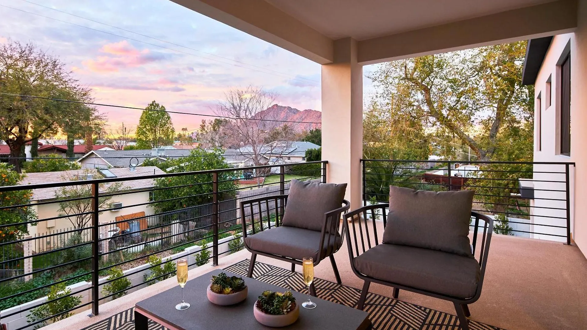 Willa Luxe-Boho House-Heated Pool-Camelback Mountain Scottsdale
